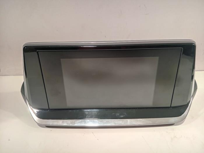 Gebruikte Display Interieur Peugeot 208 Prijs € 193,00 Margeregeling aangeboden door Van der Ven Autorecycling B.V.