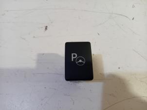 Gebruikte Schakelaar Toyota C-HR Prijs € 18,00 Margeregeling aangeboden door Van der Ven Autorecycling B.V.