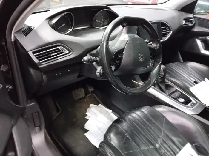 Cruise control sensor van een Peugeot 308 2014