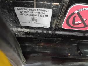 Cruise control sensor van een Peugeot 308 2014