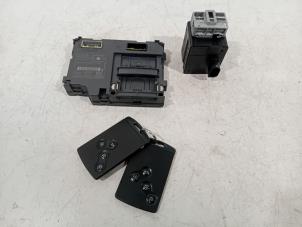 Gebruikte Diversen Renault Captur Prijs € 45,00 Margeregeling aangeboden door Van der Ven Autorecycling B.V.