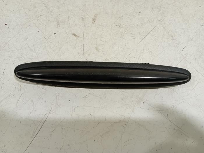 Gebruikte Display Interieur Mercedes A-Klasse Prijs € 20,00 Margeregeling aangeboden door Van der Ven Autorecycling B.V.