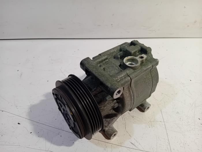 Gebruikte Aircopomp Fiat 500 Prijs € 14,99 Margeregeling aangeboden door Van der Ven Autorecycling B.V.