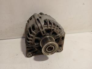 Gebruikte Dynamo Renault Clio Prijs € 31,00 Margeregeling aangeboden door Van der Ven Autorecycling B.V.