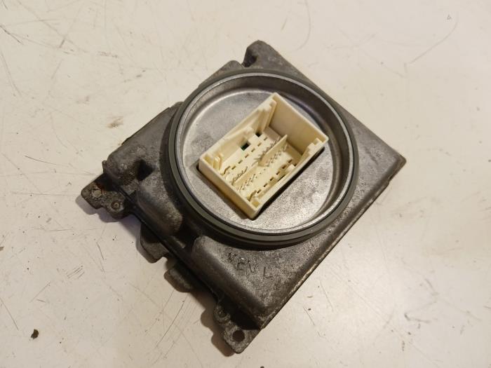 Gebruikte Xenon module Volkswagen Passat Prijs € 40,00 Margeregeling aangeboden door Van der Ven Autorecycling B.V.