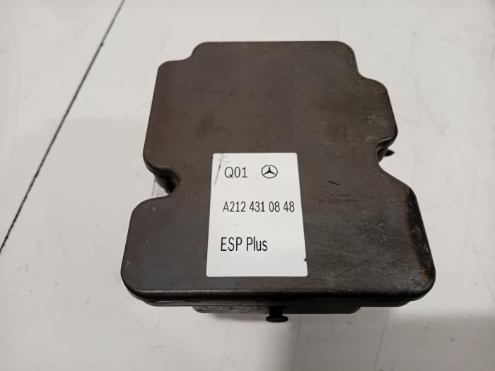 Gebruikte ABS Pomp Mercedes E-Klasse Prijs € 110,00 Margeregeling aangeboden door Van der Ven Autorecycling B.V.