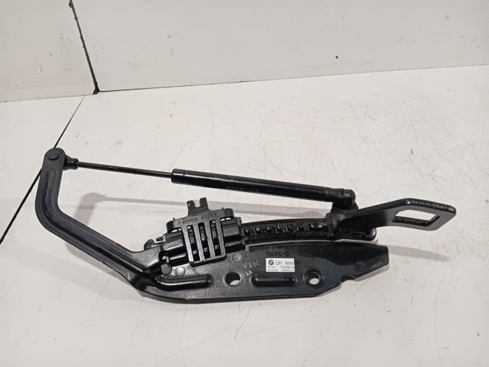 Gebruikte Diversen BMW iX3 Prijs € 45,00 Margeregeling aangeboden door Van der Ven Autorecycling B.V.