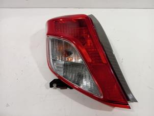 Gebruikte Achterlicht links Toyota Yaris Prijs € 56,00 Margeregeling aangeboden door Van der Ven Autorecycling B.V.