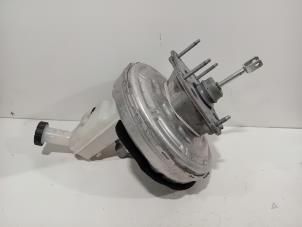 Gebruikte Rembooster Renault Clio Prijs € 95,00 Margeregeling aangeboden door Van der Ven Autorecycling B.V.