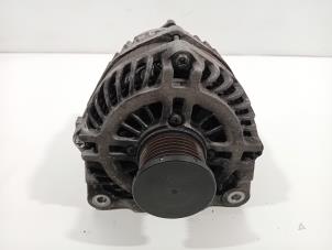 Gebruikte Dynamo Opel Vivaro Prijs € 45,00 Margeregeling aangeboden door Van der Ven Autorecycling B.V.