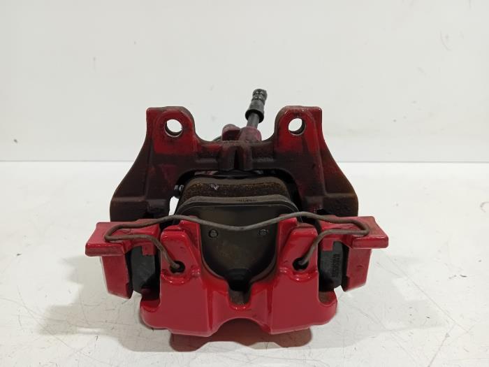 Remklauw (Tang) rechts-achter van een Mini ONE 2021