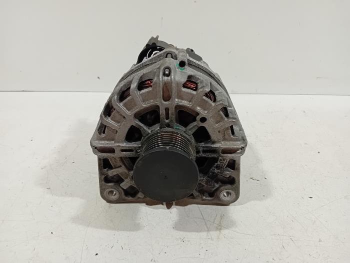 Dynamo van een Nissan Micra 2020