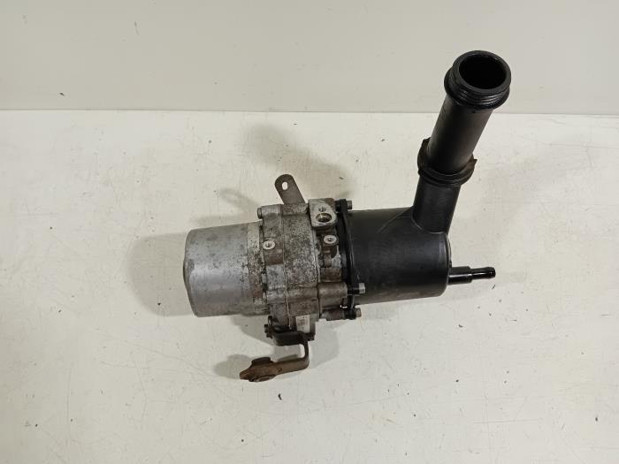 Stuurbekrachtiging Pomp van een Peugeot 3008 2010