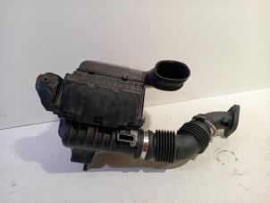 Gebruikte Luchtfilterhuis Renault Clio Prijs € 45,00 Margeregeling aangeboden door Van der Ven Autorecycling B.V.