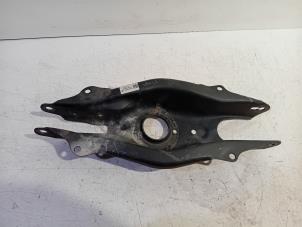 Gebruikte Draagarm links-achter Mercedes C-Klasse Prijs € 20,00 Margeregeling aangeboden door Van der Ven Autorecycling B.V.