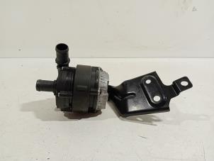 Gebruikte Waterpomp Renault Clio Prijs € 85,00 Margeregeling aangeboden door Van der Ven Autorecycling B.V.