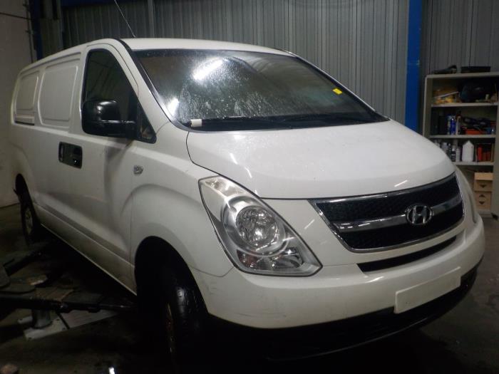 Schokdemperpoot links-voor van een Hyundai H200 2008