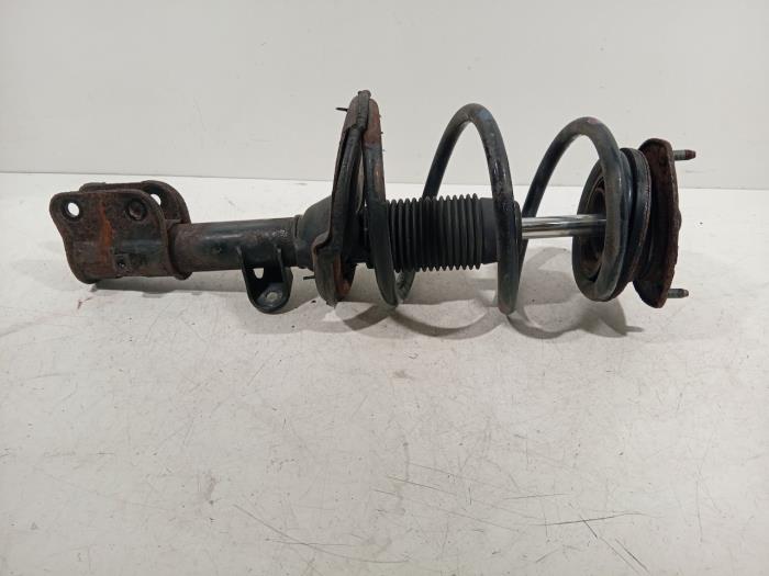 Schokdemperpoot links-voor van een Hyundai H200 2008