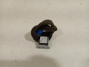 Gebruikte Antenne Renault Megane Prijs € 20,00 Margeregeling aangeboden door Van der Ven Autorecycling B.V.