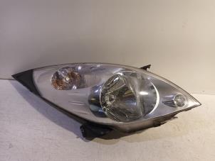 Gebruikte Koplamp rechts Chevrolet Spark Prijs € 49,00 Margeregeling aangeboden door Van der Ven Autorecycling B.V.