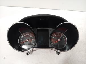 Gebruikte Instrumentenpaneel Mercedes GLK-Klasse Prijs € 440,00 Margeregeling aangeboden door Van der Ven Autorecycling B.V.