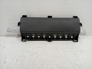 Gebruikte Airbag knie links Seat Exeo Prijs € 105,00 Margeregeling aangeboden door Van der Ven Autorecycling B.V.