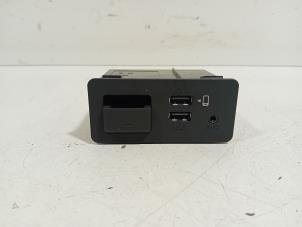 Gebruikte AUX/USB aansluiting Mazda 6 Prijs € 105,00 Margeregeling aangeboden door Van der Ven Autorecycling B.V.