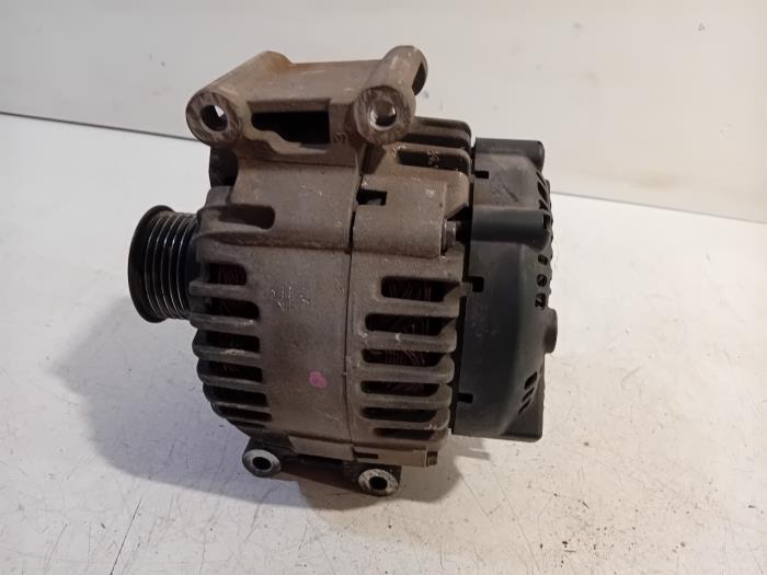 Dynamo van een Mercedes C-Klasse 2012
