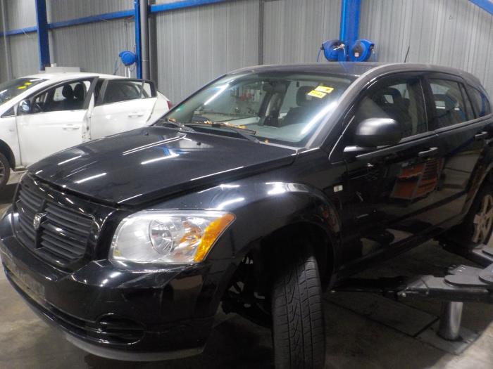 Motor van een Dodge Avenger 2007