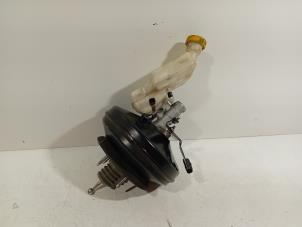 Gebruikte Rembekrachtiger Peugeot 208 Prijs € 45,00 Margeregeling aangeboden door Van der Ven Autorecycling B.V.