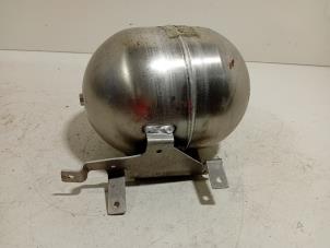 Gebruikte Veerbol Mercedes E-Klasse Prijs € 60,00 Margeregeling aangeboden door Van der Ven Autorecycling B.V.