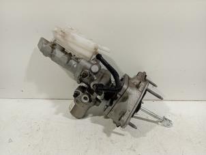 Gebruikte Hoofdremcilinder Renault Zoe Prijs € 145,00 Margeregeling aangeboden door Van der Ven Autorecycling B.V.