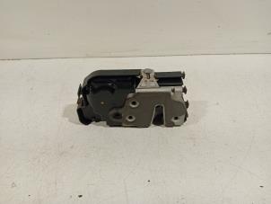 Gebruikte Slotmechaniek Portier 4Deurs rechts-voor Ford Puma Prijs € 60,00 Margeregeling aangeboden door Van der Ven Autorecycling B.V.