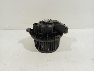 Gebruikte Chaufage Ventilatiemotor Ford Puma Prijs € 55,00 Margeregeling aangeboden door Van der Ven Autorecycling B.V.