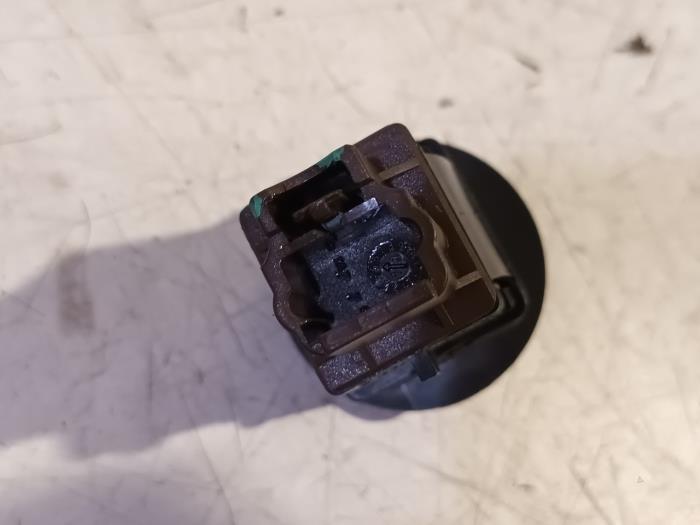 Schakelaar van een Renault Clio 2013