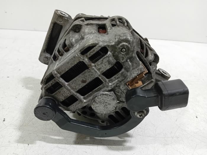 Dynamo van een Peugeot 207 2012