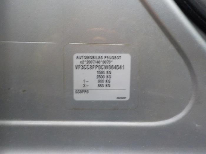 Dynamo van een Peugeot 207 2012