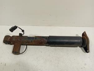 Gebruikte Schokbreker rechts-achter Ford Galaxy Prijs € 20,00 Margeregeling aangeboden door Van der Ven Autorecycling B.V.