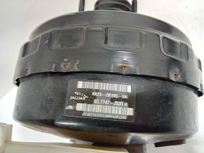 Rembekrachtiger van een Jaguar XF 2014