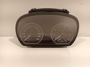 Gebruikte Cockpit BMW 1-Serie Prijs € 60,00 Margeregeling aangeboden door Van der Ven Autorecycling B.V.