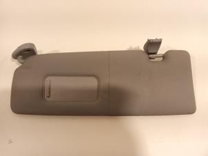 Gebruikte Zonneklep BMW 1-Serie Prijs € 25,00 Margeregeling aangeboden door Van der Ven Autorecycling B.V.