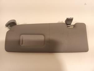 Gebruikte Zonneklep BMW 1-Serie Prijs € 25,00 Margeregeling aangeboden door Van der Ven Autorecycling B.V.