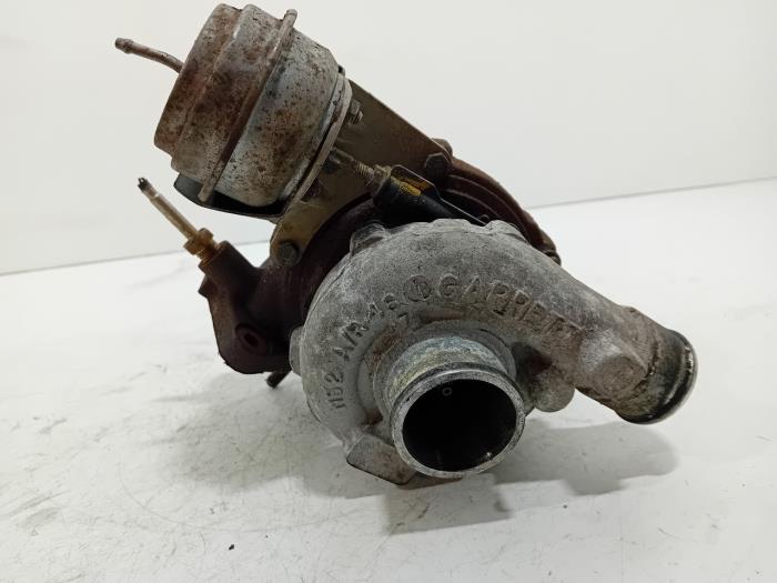 Gebruikte Turbo Kia Carens Prijs € 124,99 Margeregeling aangeboden door Van der Ven Autorecycling B.V.