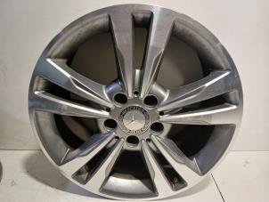 Gebruikte Velg Mercedes E-Klasse Prijs € 75,00 Margeregeling aangeboden door Van der Ven Autorecycling B.V.