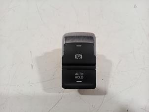 Gebruikte Handrem schakelaar Volkswagen E-Golf Prijs € 13,00 Margeregeling aangeboden door Van der Ven Autorecycling B.V.