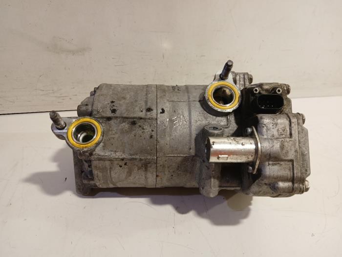 Gebruikte Aircopomp Volvo XC40 Prijs € 240,00 Margeregeling aangeboden door Van der Ven Autorecycling B.V.