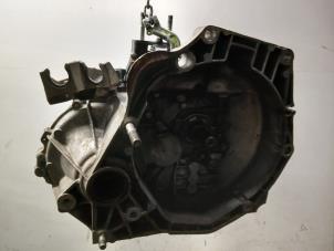 Gebruikte Versnellingsbak Opel Combo Prijs € 442,00 Margeregeling aangeboden door Van der Ven Autorecycling B.V.