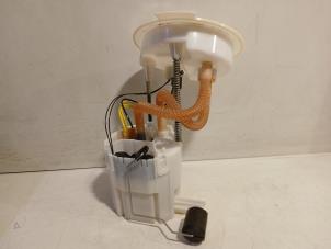 Gebruikte Brandstofpomp Mechanisch BMW 3-Serie Prijs € 33,00 Margeregeling aangeboden door Van der Ven Autorecycling B.V.