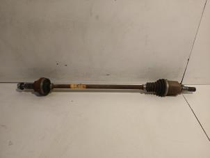 Gebruikte Steekas links-achter Dacia Duster Prijs € 91,00 Margeregeling aangeboden door Van der Ven Autorecycling B.V.