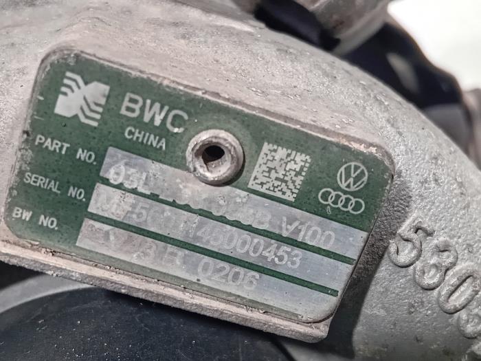 Turbo van een Volkswagen Passat 2010